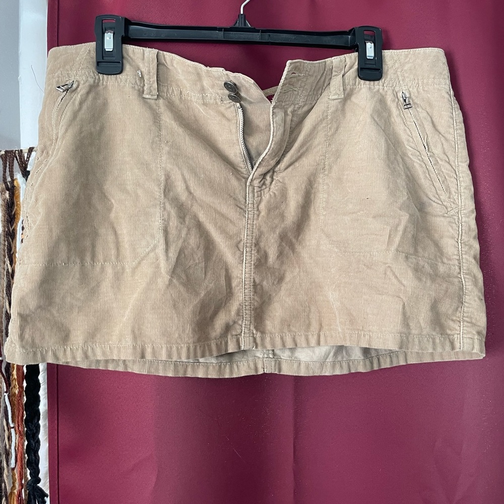 mini skirt/khaki/ good condition